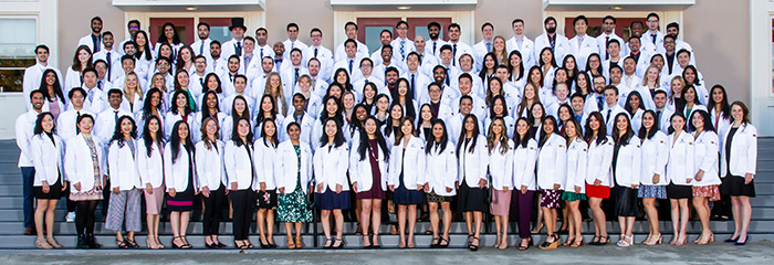 COM Class Celebrates White Coat Ceremony